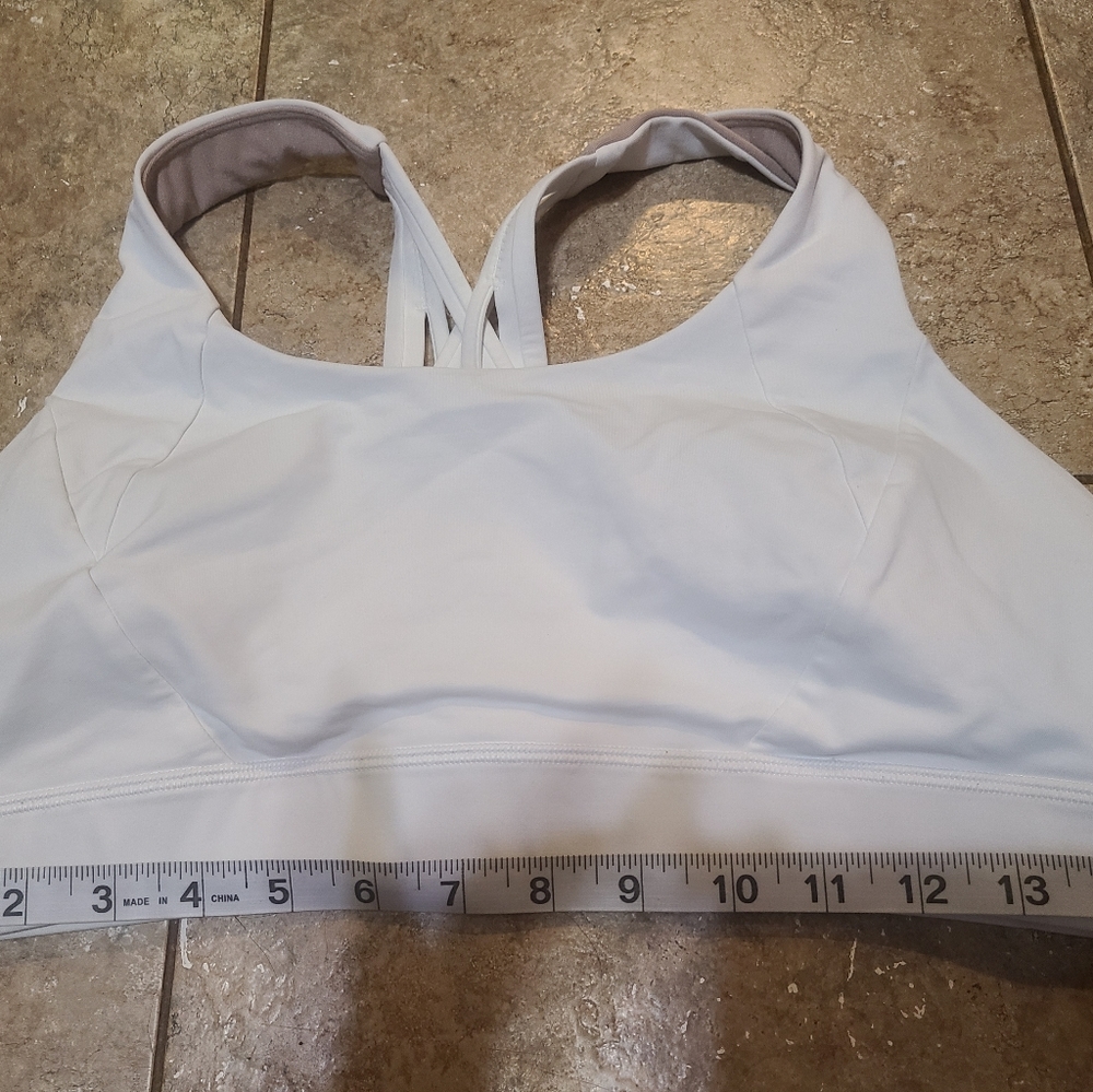Lululemon sports bra white
